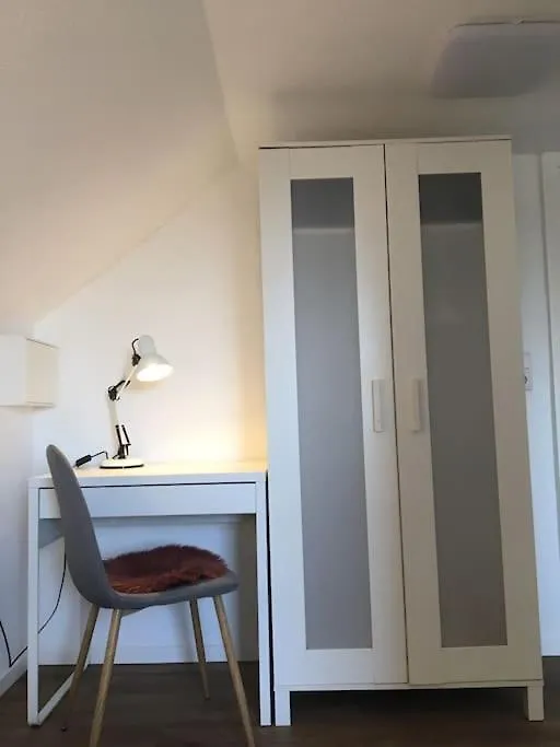 公寓 Ferienwohnung Weinbergsblick Optimale Stadtnaehe 奥森富尔特 德国