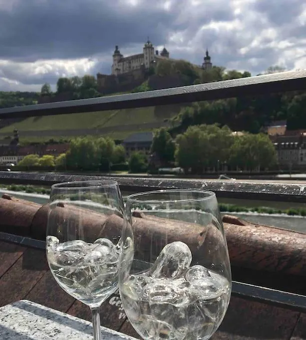 Ferienwohnung Weinbergsblick Optimale Stadtnaehe 奥森富尔特 0*,